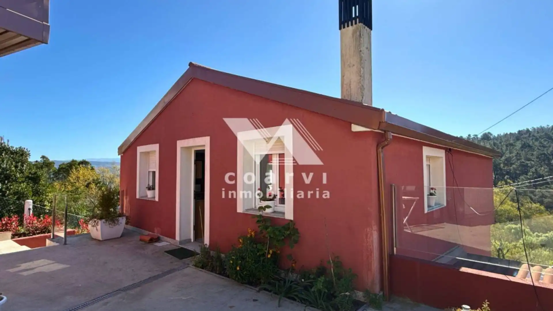 Exterior view of Houses for rent in Toén  with Heating, Terrace and Furnished