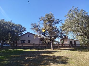 House with garden for sale in Naciopnal N-620, LAS ALDEHUELAS, PK 339+600
