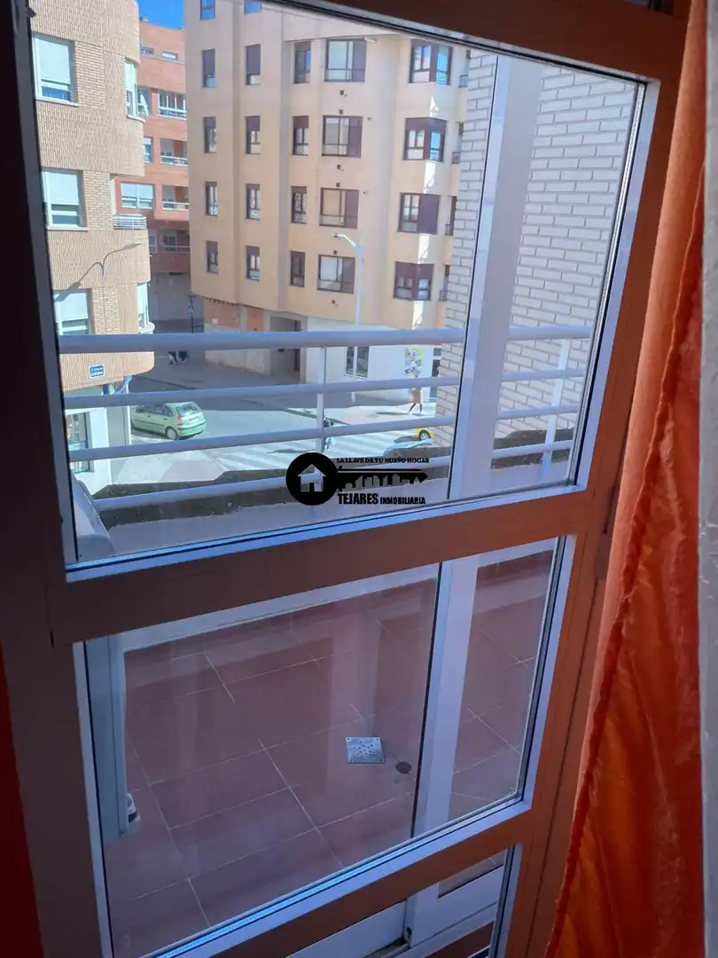 Vista exterior de Casa adosada en venta en Albacete con Aire acondicionado, Calefacción y Jardín privado