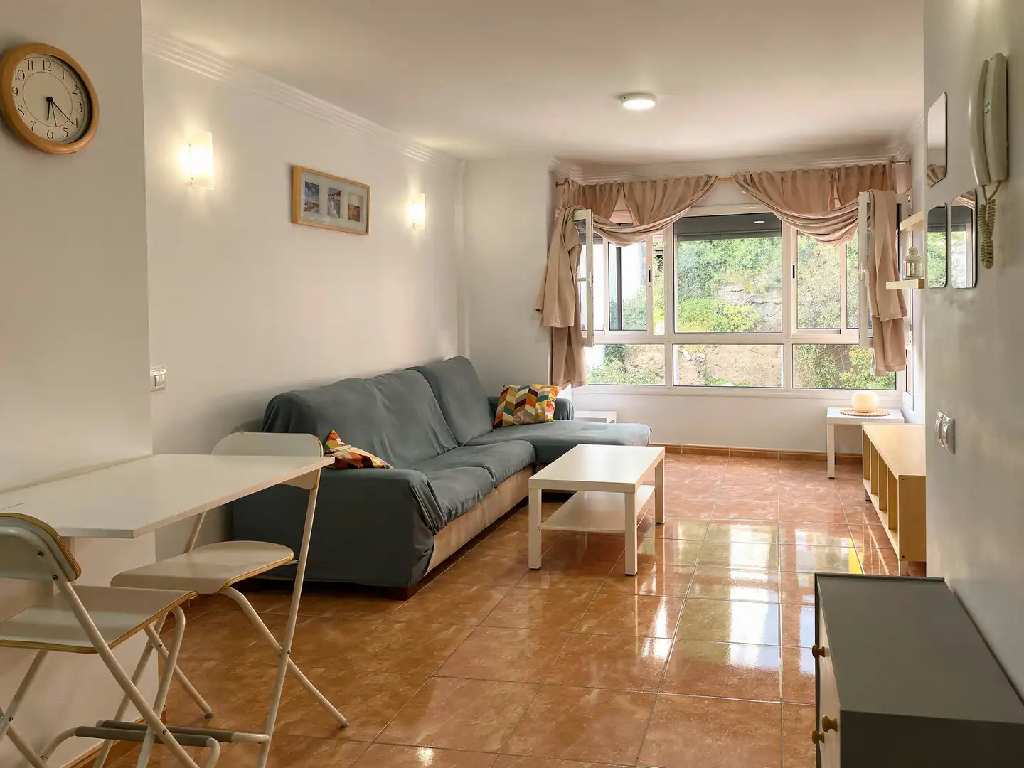 Sala de estar de Apartamento en venta en Telde con Trastero, Amueblado y Lavadora