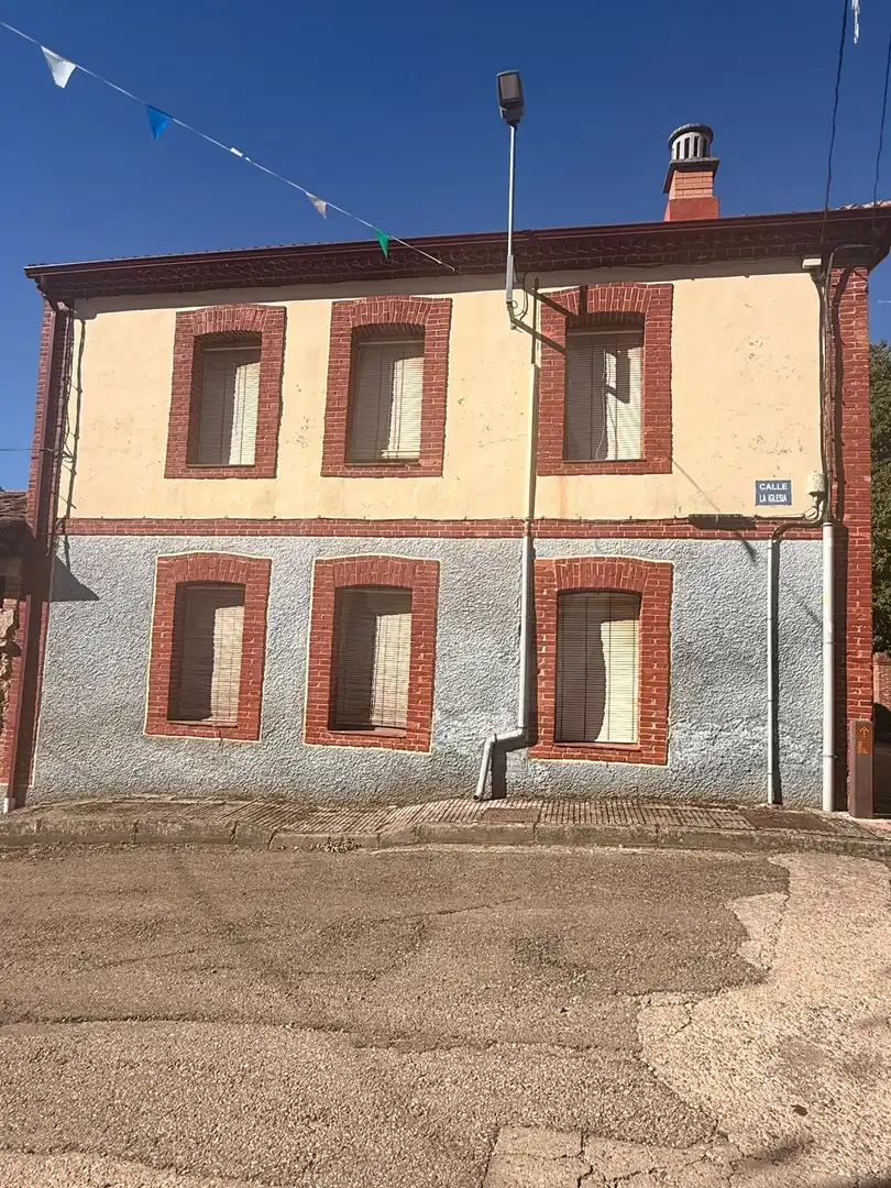 Landhaus zum Verkauf in Matallana de Torío, imagen 2