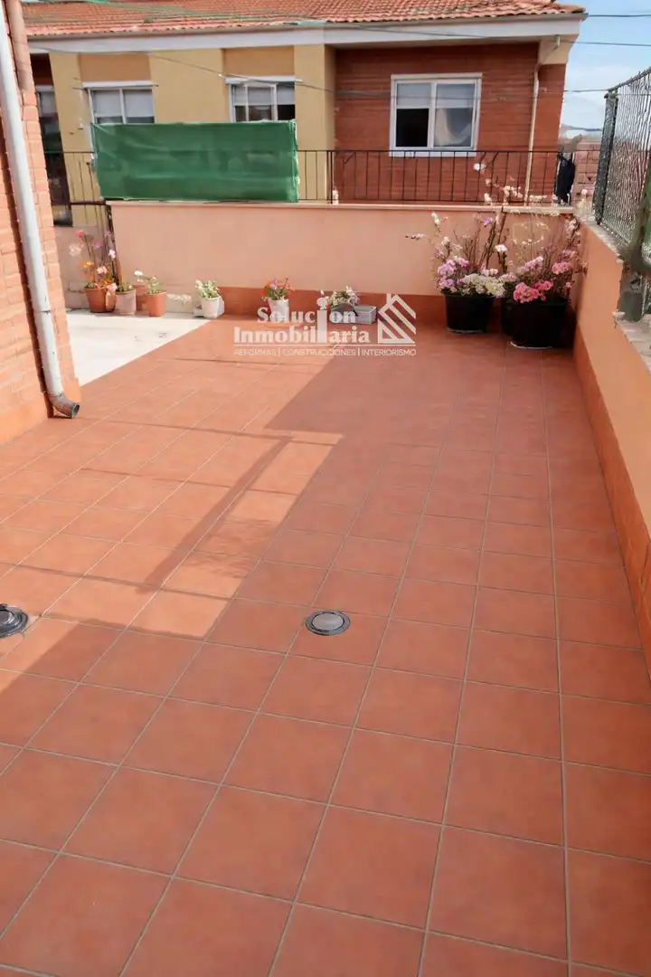 Attic for rent in Garrido Norte
