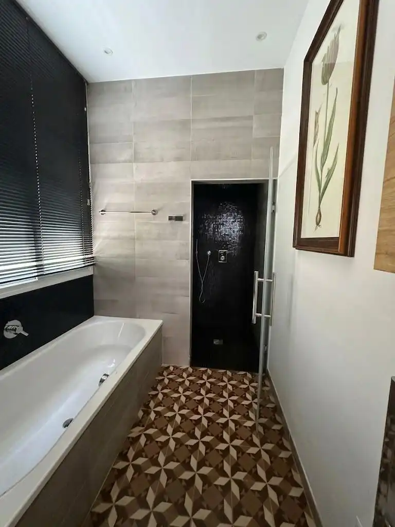 Baño de Piso en venta en Málaga con Aire acondicionado, Terraza y Amueblado