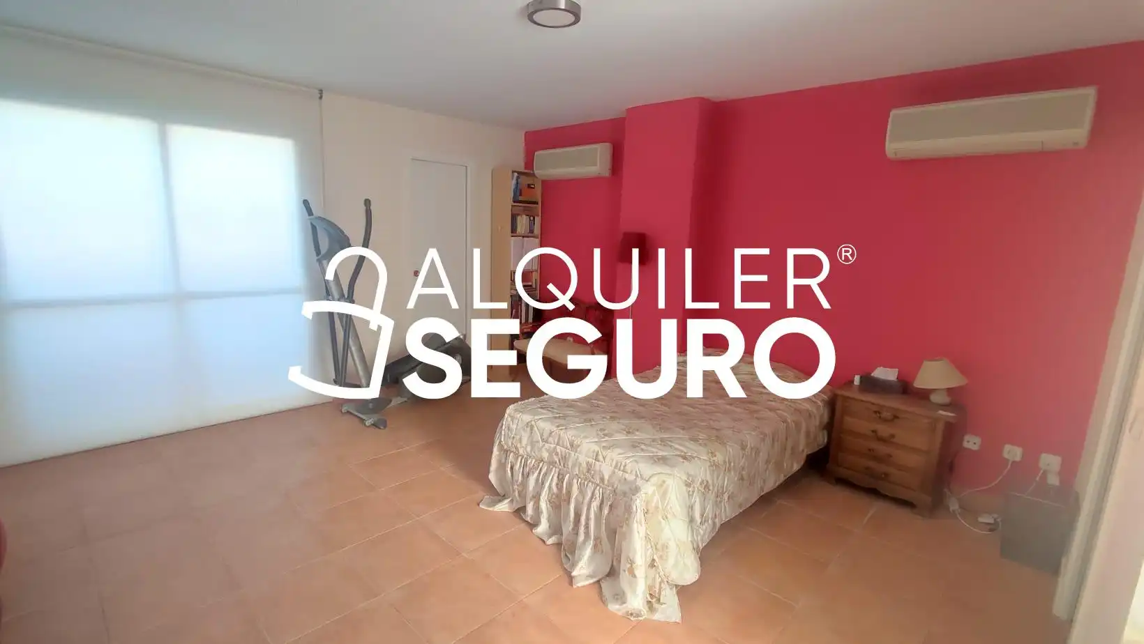 Habitación de Casa o chalet de alquiler en Madrid con Aire acondicionado y Calefacción