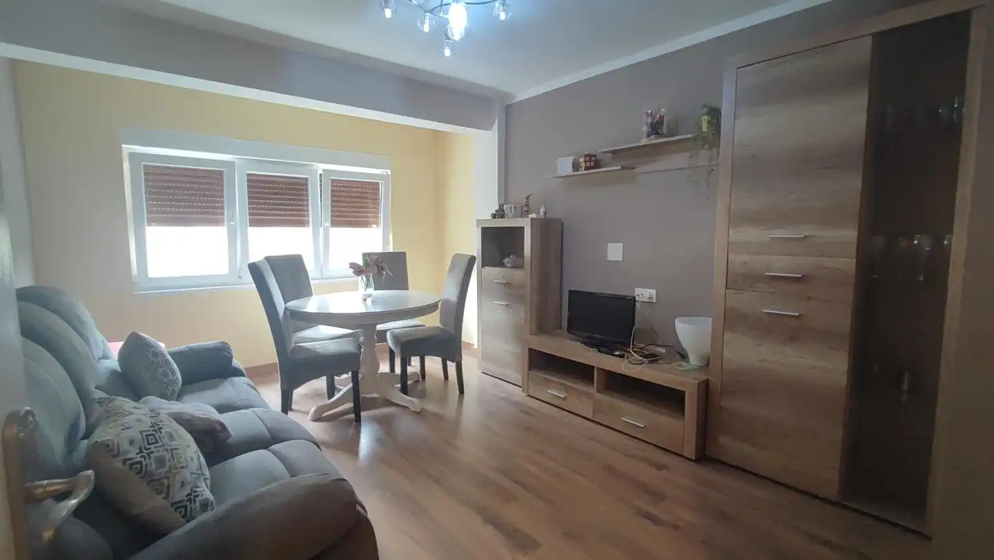 Wohnung zur Miete in Grupo Villanueva, Aller