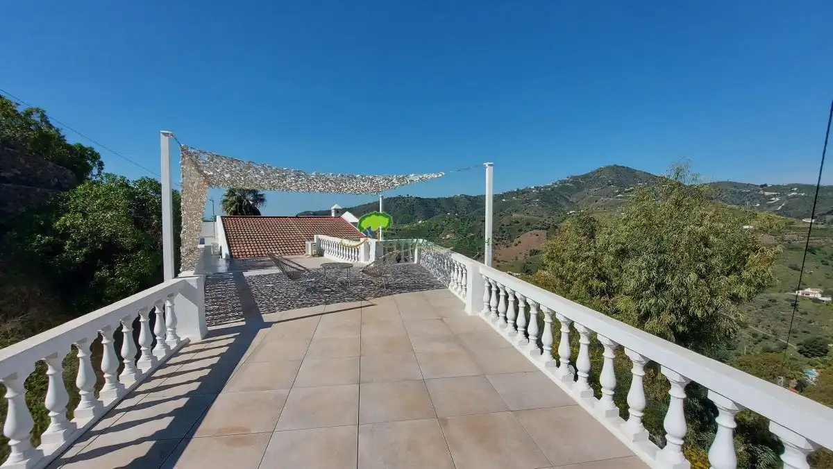 Terraza de Finca rústica en venta en Torrox con Aire acondicionado, Calefacción y Jardín privado