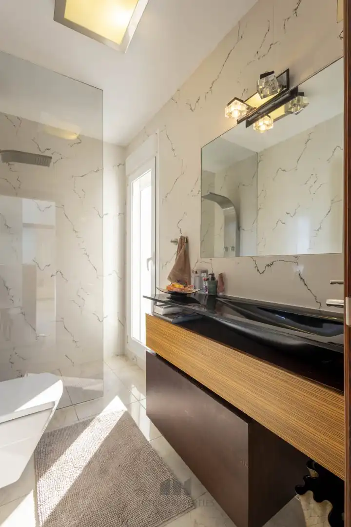 Bathroom of Flat for rent in Calpe / Calp  with Air Conditioner, Heating and Terrace
