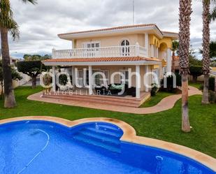 Exterior view of House or chalet for sale in L'Eliana  with Air Conditioner, Terrace and Swimming Pool