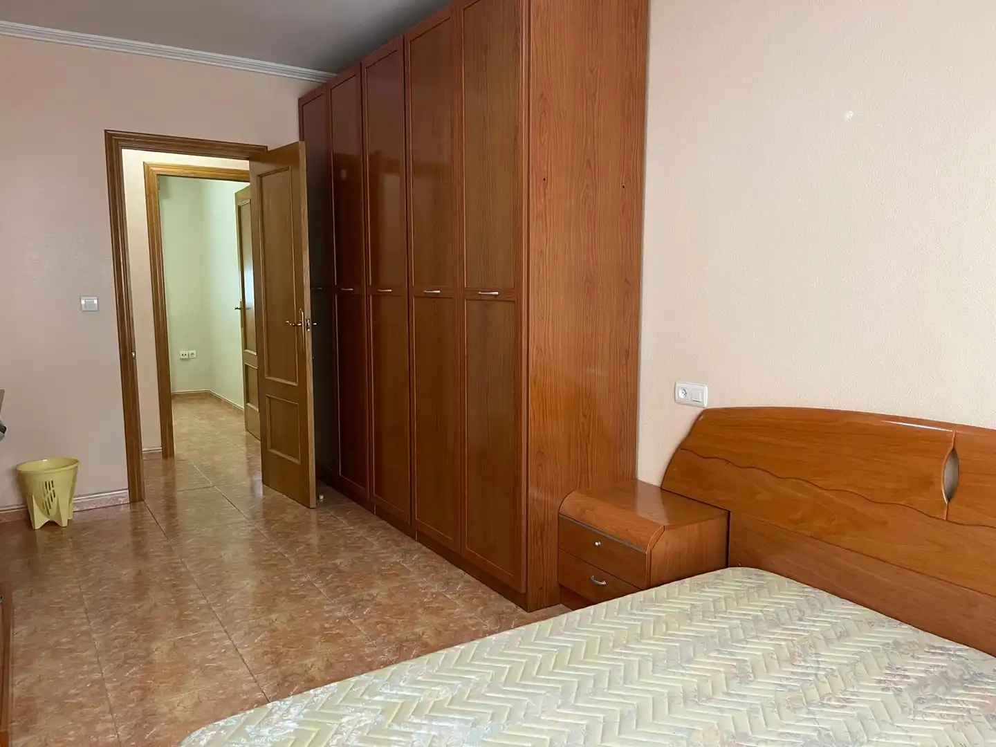 Habitación de Piso en venta en Almansa con Calefacción, Trastero y Amueblado