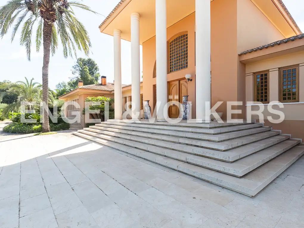 Houses for sale in Ontinyent  with Air Conditioner, Heating and Private garden