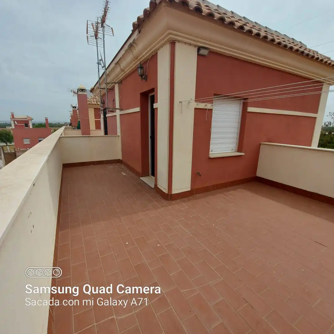 Terrace of Houses for rent in Brenes  with Air Conditioner, Heating and Washing machine
