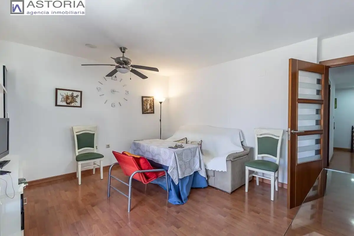 Schlafzimmer von Wohnung zum Verkauf in Monachil mit Klimaanlage, Heizung und Terrasse