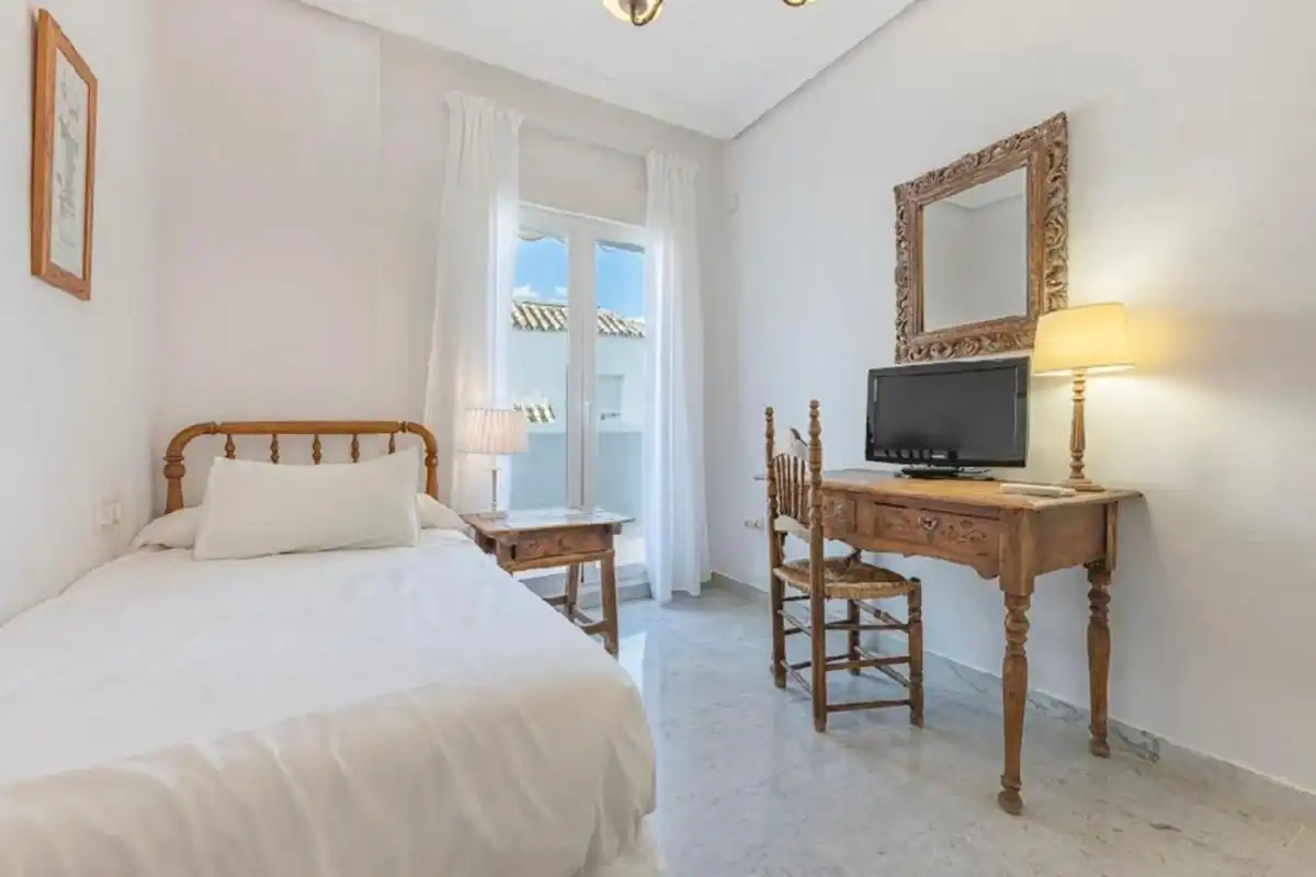 Schlafzimmer von Wohnung zum Verkauf in Marbella mit Klimaanlage, Heizung und Schwimmbad