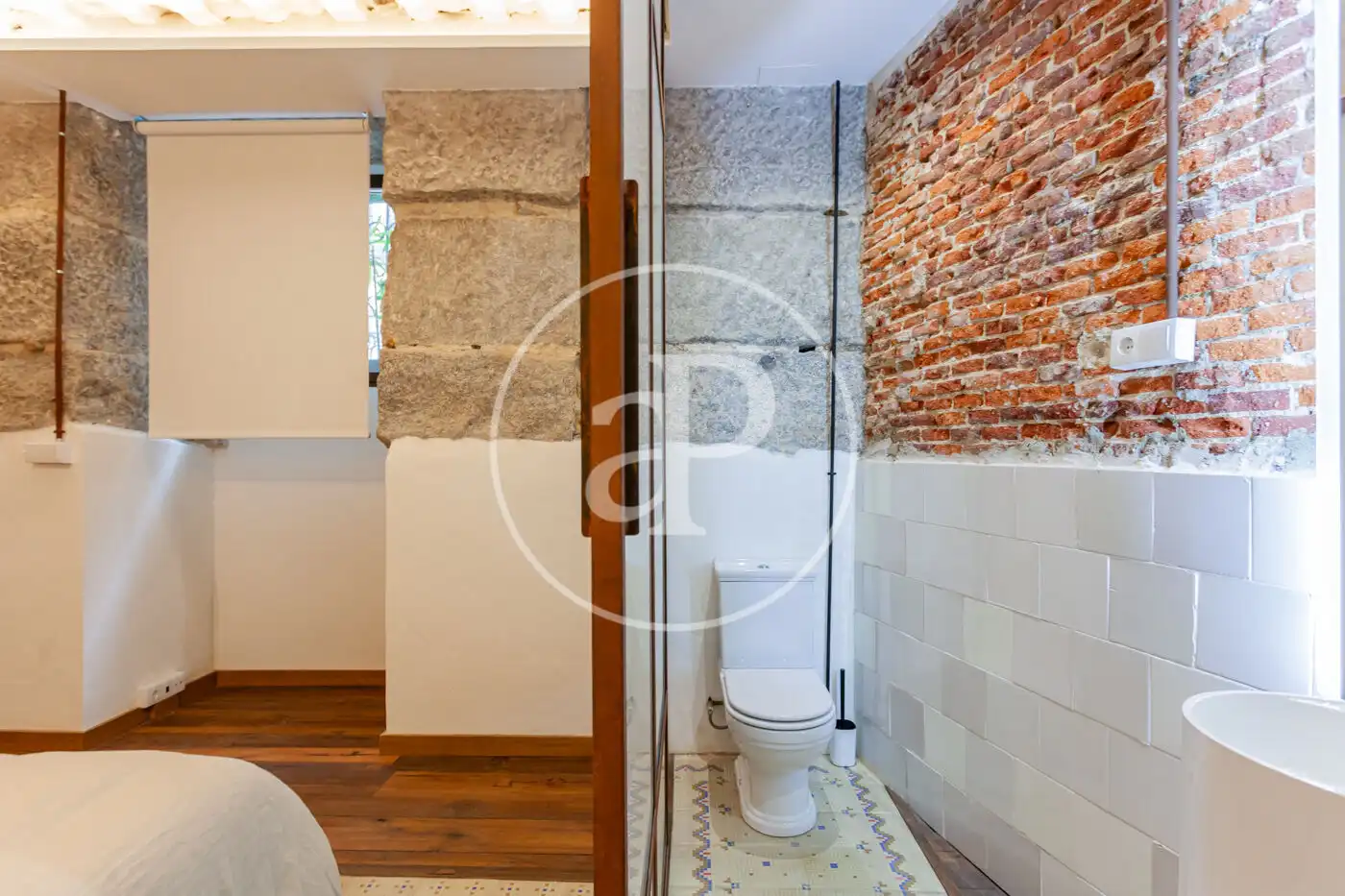 Bathroom of Flat for sale in Madrid  with Air Conditioner, Heating and Furnished