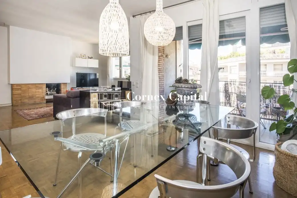 Comedor de Piso en venta en  Barcelona Capital con Aire acondicionado, Calefacción y Terraza