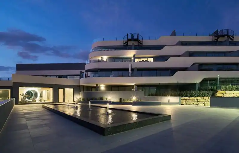 Apartamento con piscina en alquiler en Selwo, imagen 21
