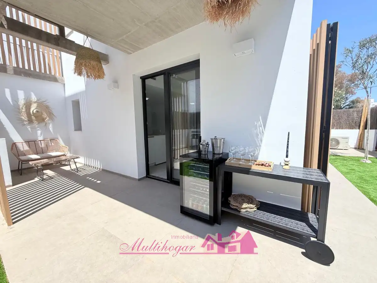 Terraza de Planta baja en venta en Sant Antoni de Portmany con Aire acondicionado, Calefacción y Jardín privado