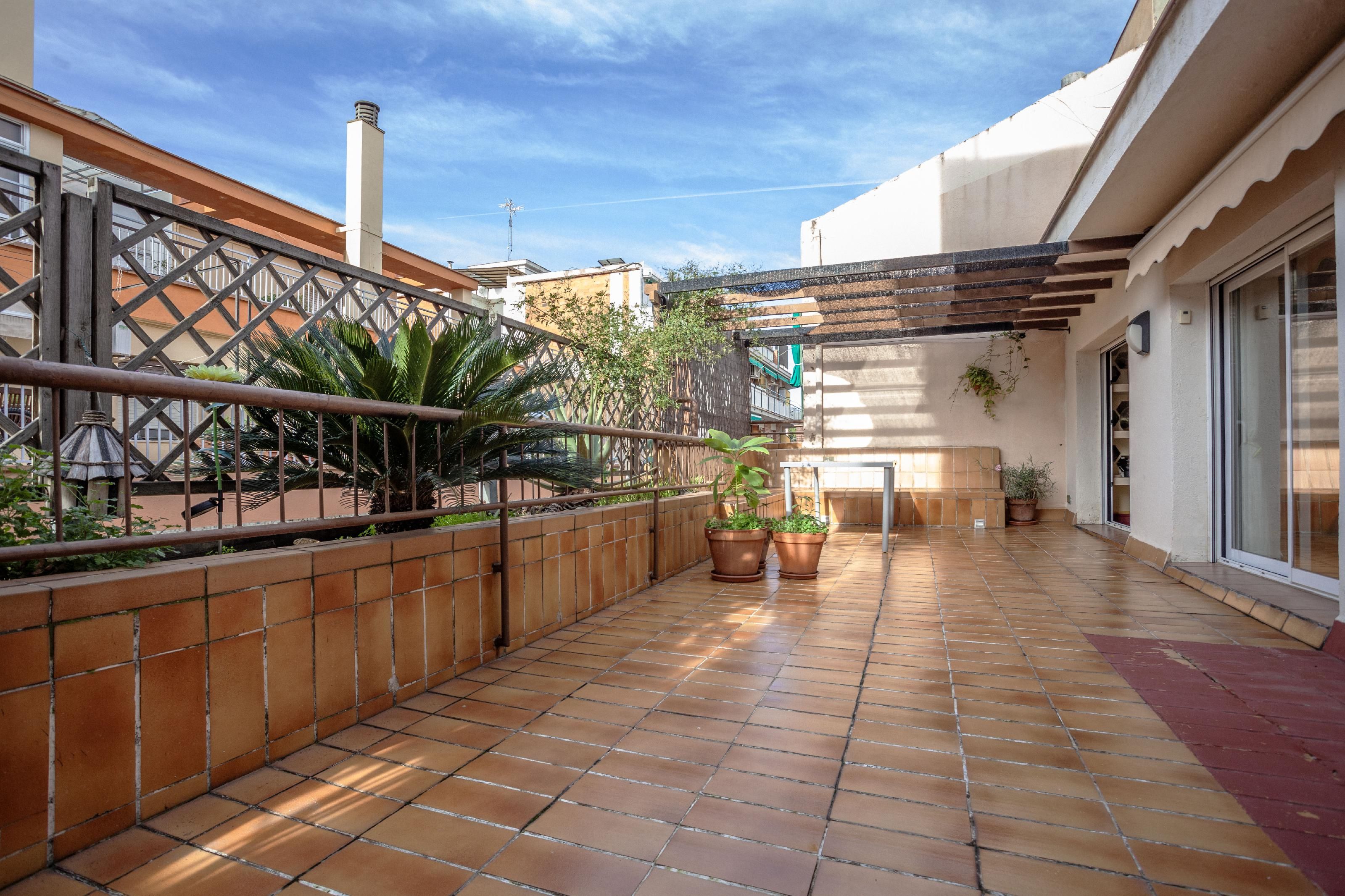 Terraza de Ático en venta en Molins de Rei con Aire acondicionado, Calefacción y Terraza