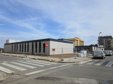 Local comercial en alquiler en Meliana - Calle ENRIC VALOR