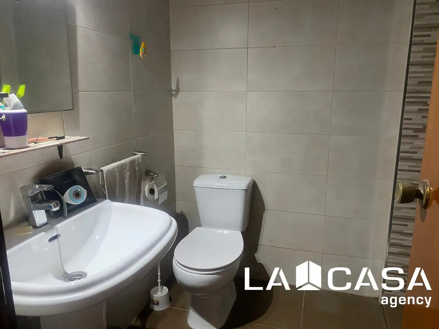 Badezimmer von Wohnung zum Verkauf in Dos Hermanas mit Klimaanlage und Terrasse