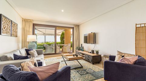 Foto 4 de Piso en venta en Los Arqueros - Puerto del Almendro, Benahavís