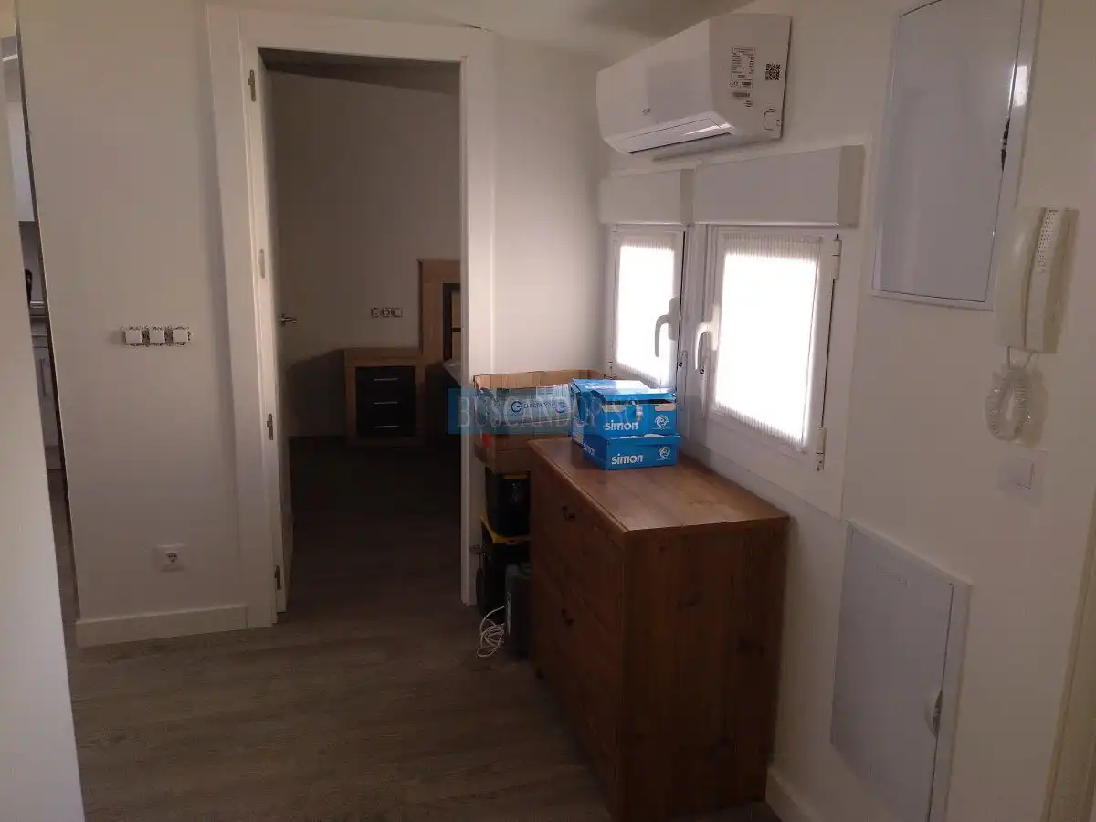 Habitación de Estudio de alquiler en  Logroño con Aire acondicionado, Calefacción y Parquet
