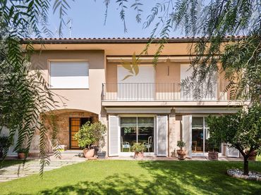 Villa con balcone in affitto a Sarrià - Sant Gervasi
