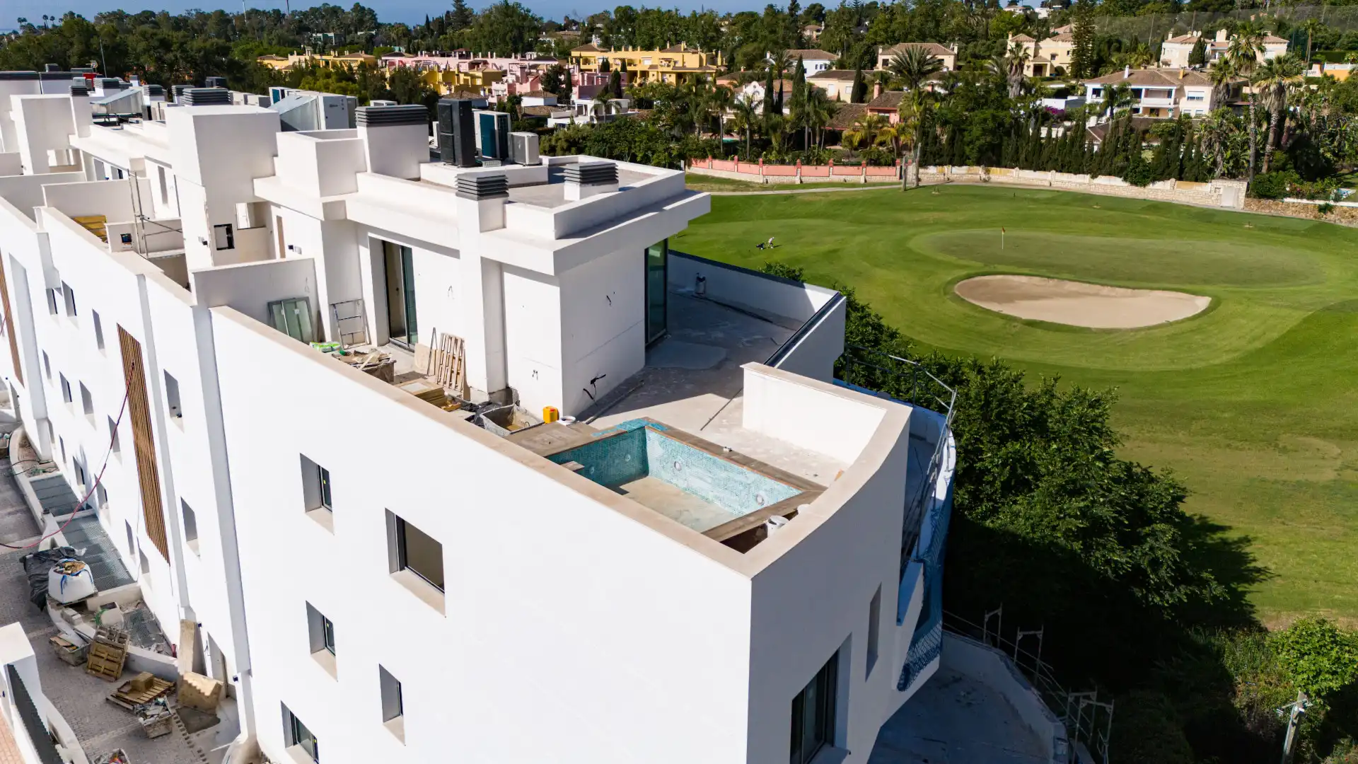 Piscina de Dúplex en venta en Marbella con Terraza, Piscina y Piscina comunitaria