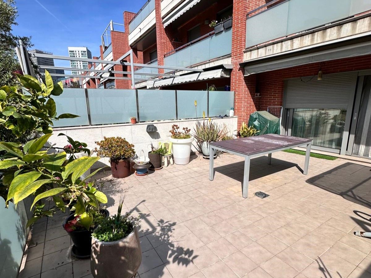 Terrace of Single-family semi-detached for sale in L'Hospitalet de Llobregat  with Air Conditioner, Heating and Terrace