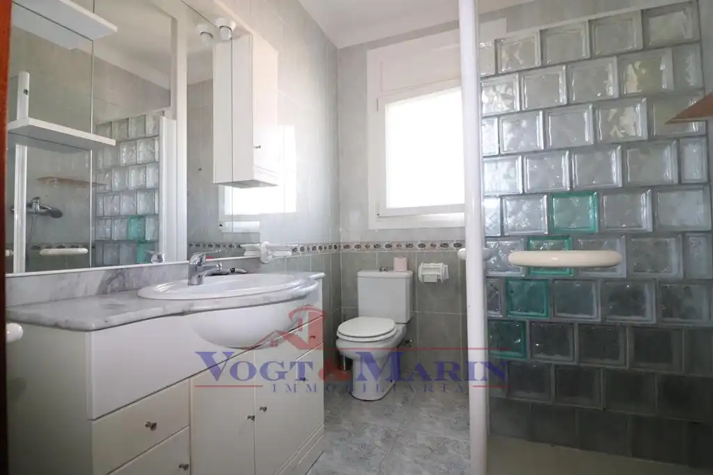 Casa con terraza en venta en Carrer Montgrí, imagen 21