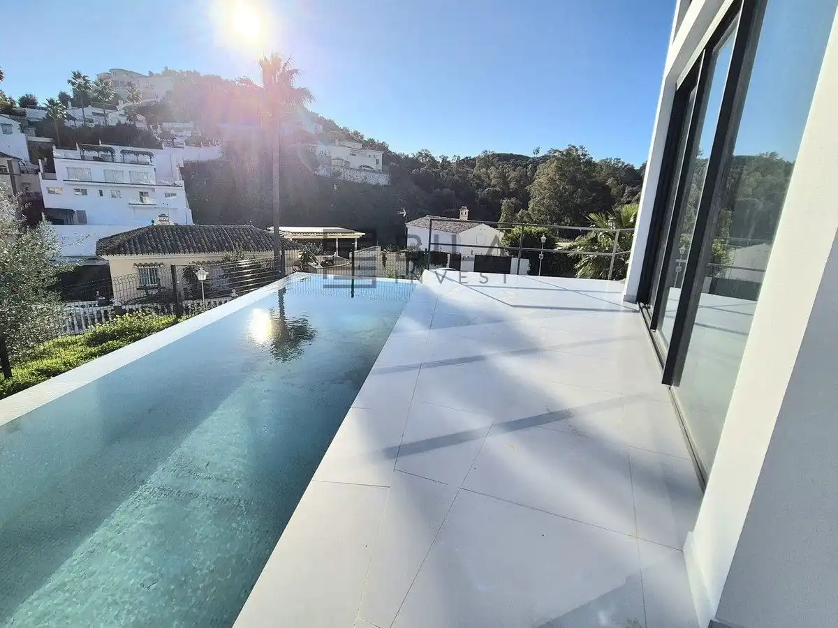 Chalet con piscina en venta en Cerros del Aguila, imagen 7