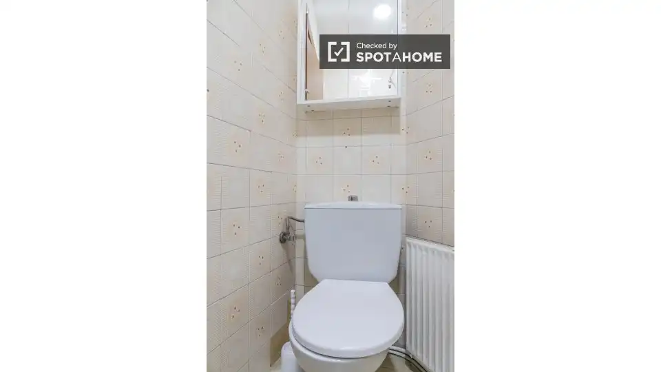 Baño de Piso para compartir en Alcobendas con Aire acondicionado, Calefacción y Terraza