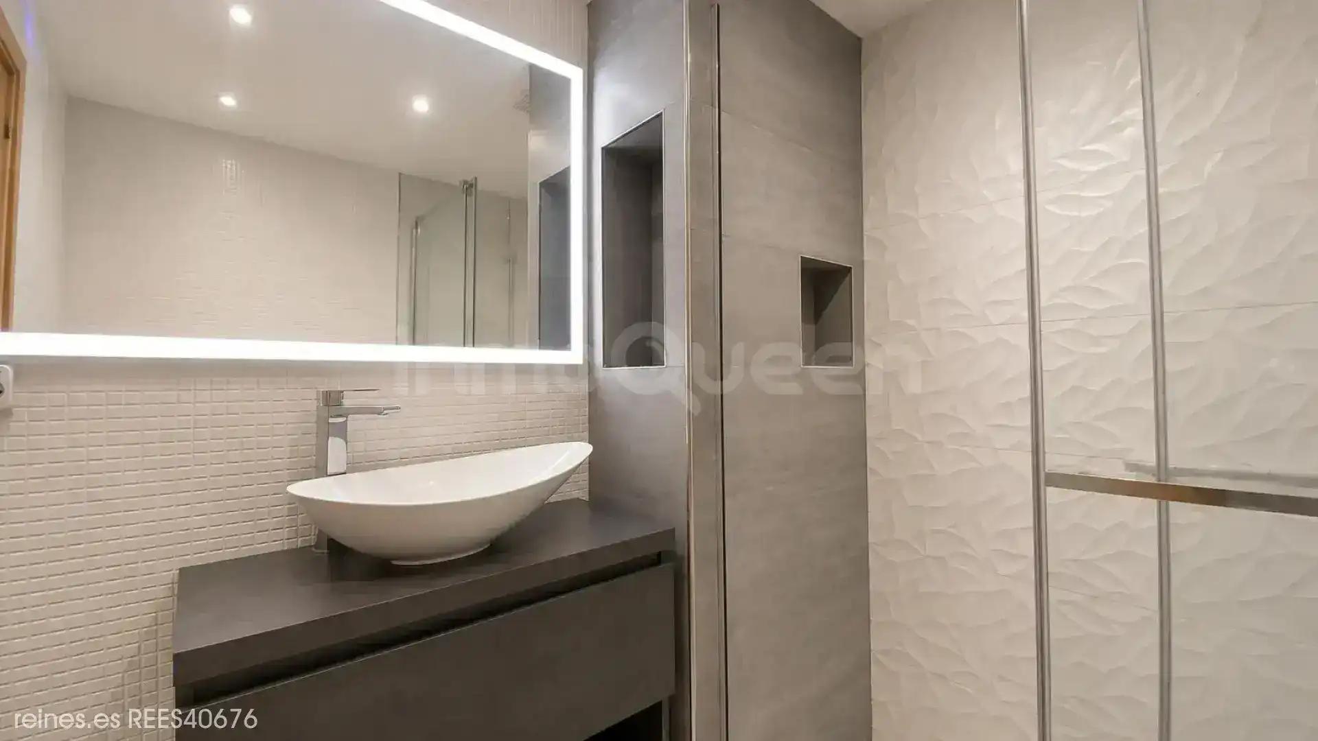 Baño de Casa adosada en venta en Piélagos con Calefacción, Terraza y Amueblado
