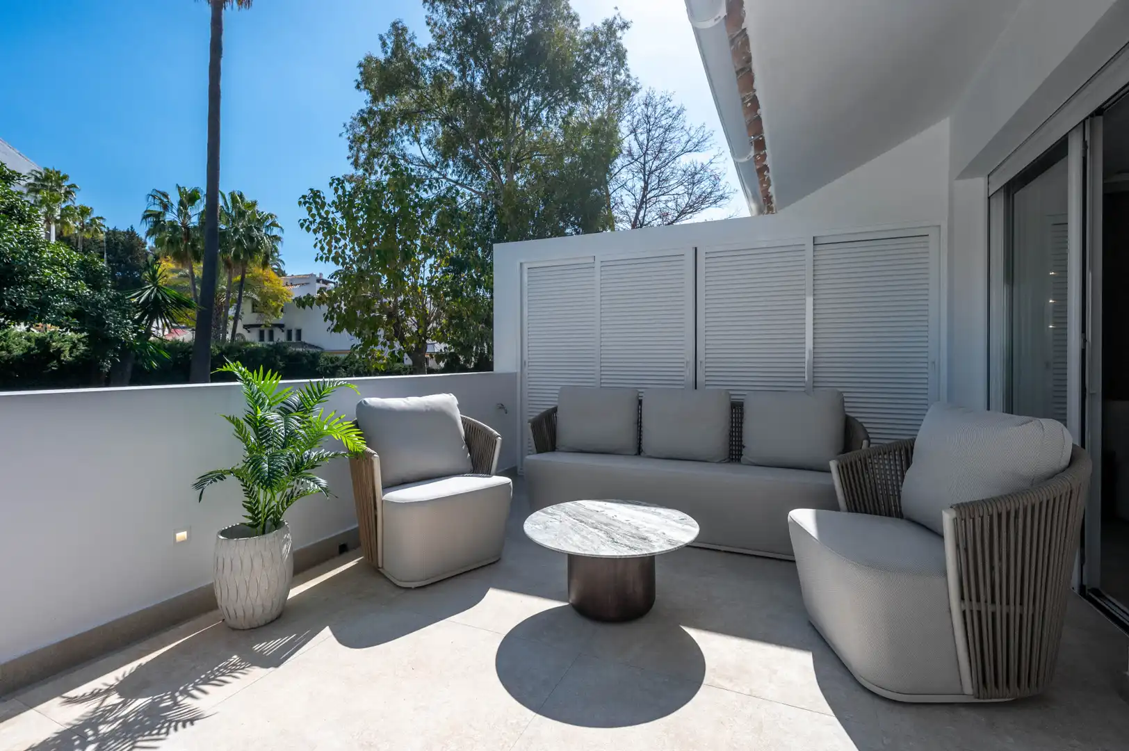 Apartament amb terrassa en venda a Nueva Andalucía, imagen 3