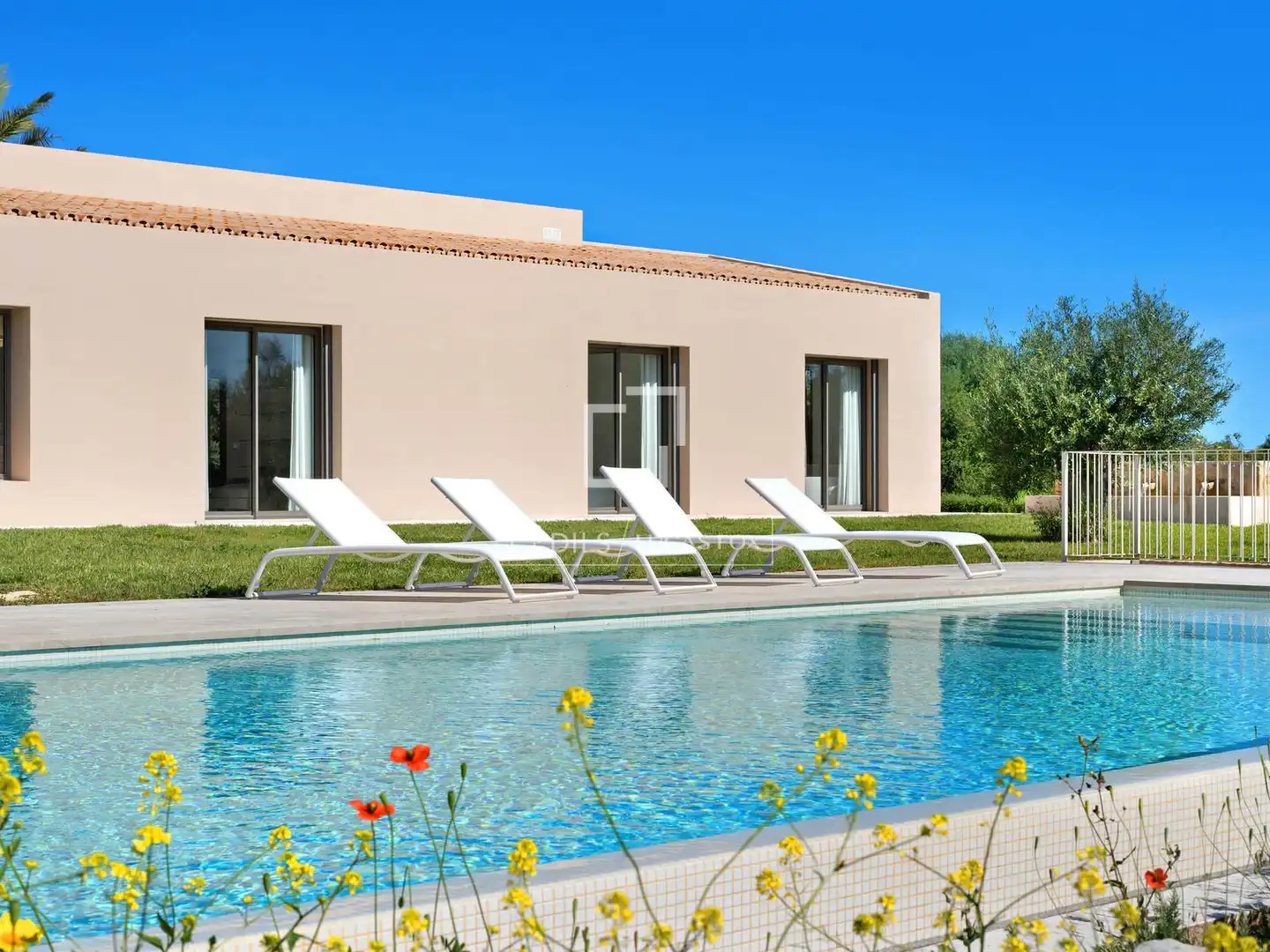 Piscina de Finca rústica en venta en Capdepera con Aire acondicionado, Calefacción y Jardín privado