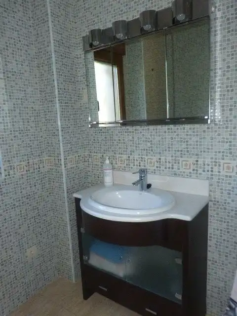 Bany de Casa o xalet en venda en Los Altos amb Jardí privat