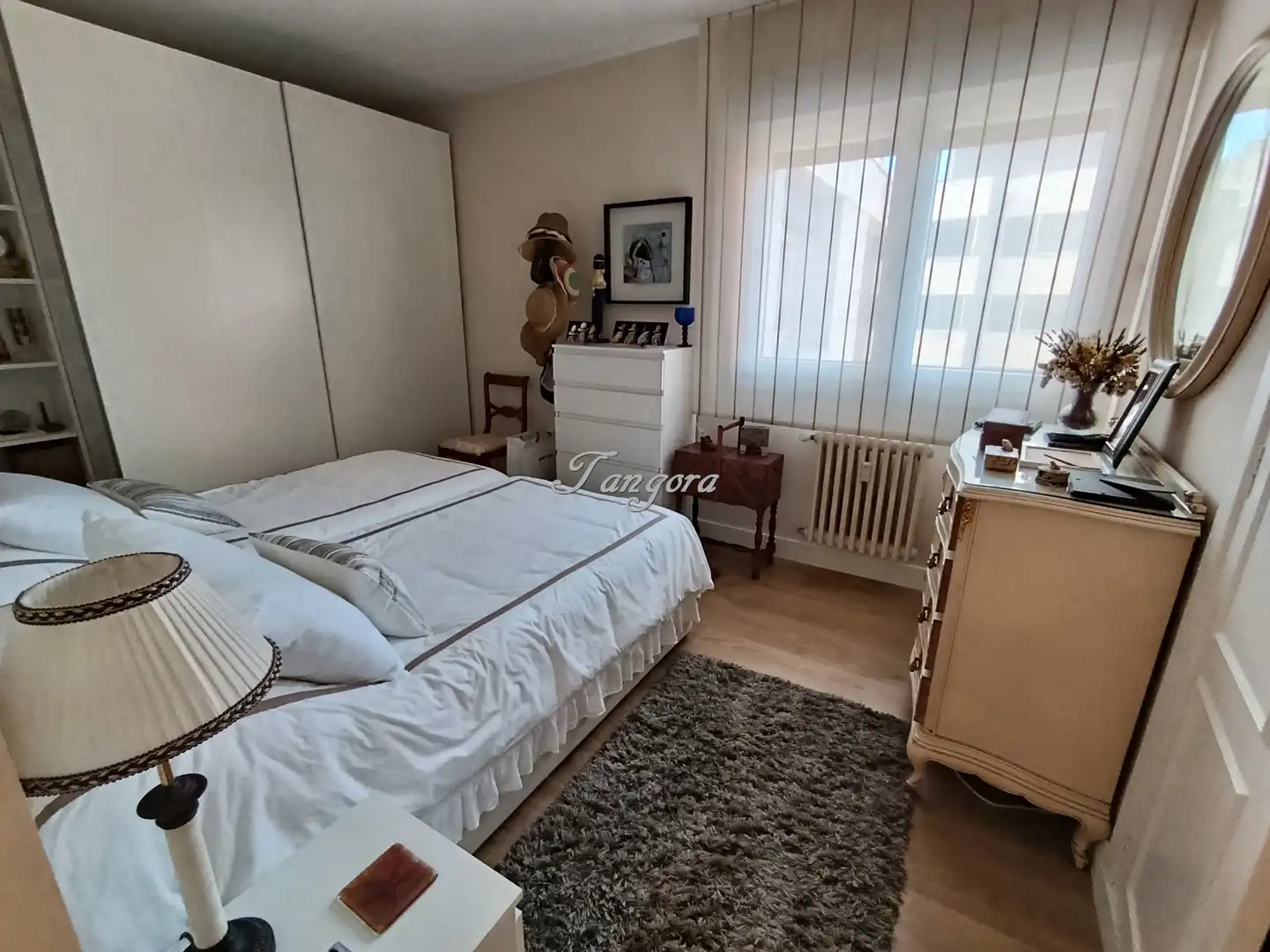 Dormitori de Pis en venda en Getxo  amb Calefacció, Parquet i Terrassa