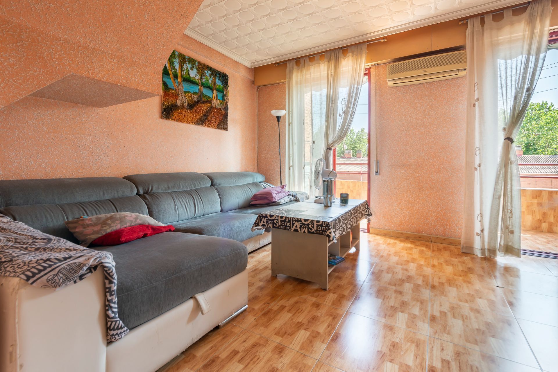 Sala d'estar de Dúplex en venda en  Madrid Capital amb Aire condicionat, Calefacció i Terrassa