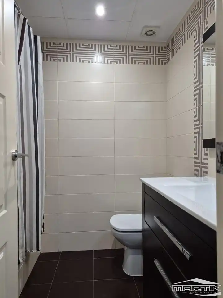 Baño de Planta baja en venta en Lucena con Aire acondicionado, Terraza y Trastero