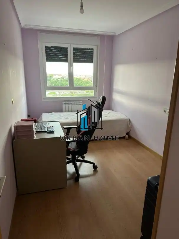 Piso en venta en María Moliner, Armunia