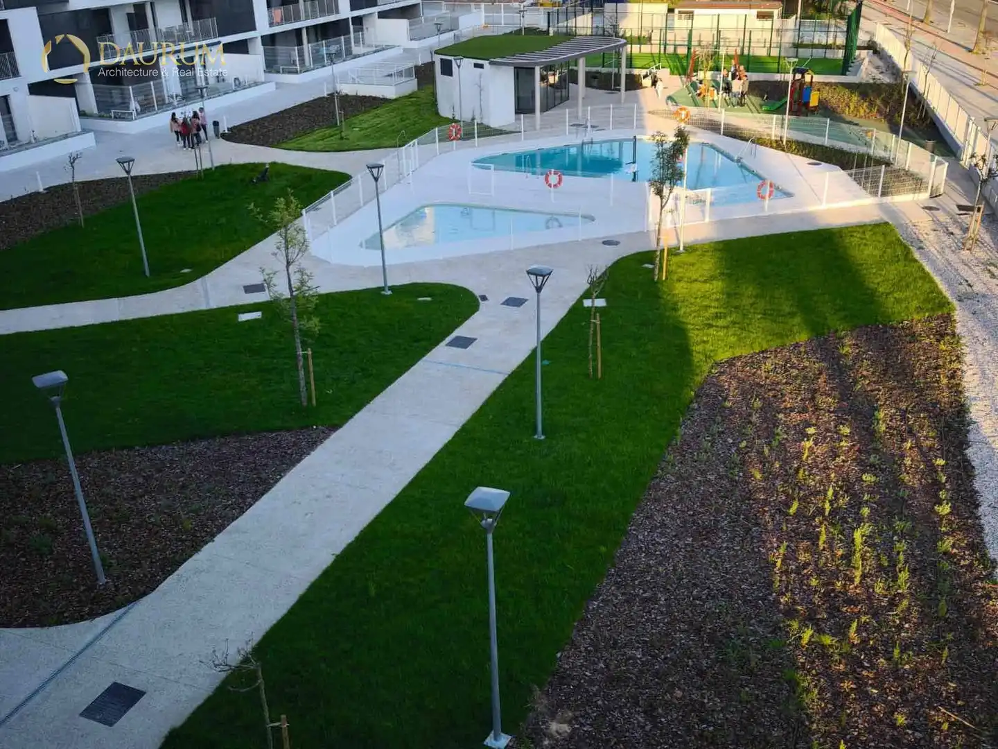 Swimming pool of Flat for sale in Dos Hermanas  with Air Conditioner, Heating and Terrace