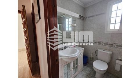 Foto 2 de Piso en venta en Calle la Paz, Avenida de Abril - 9 de Octubre, Sagunto / Sagunt