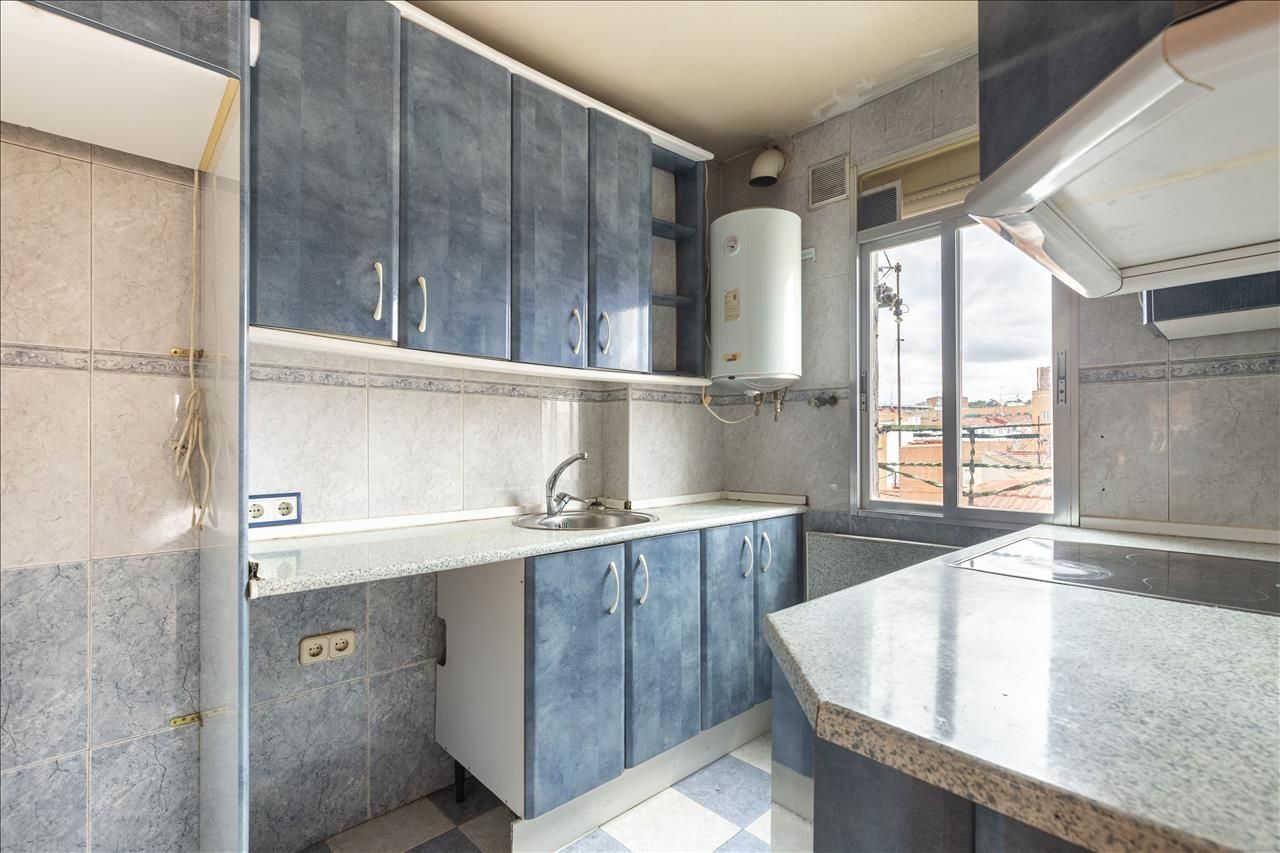 Kitchen of Flat for sale in  Madrid Capital