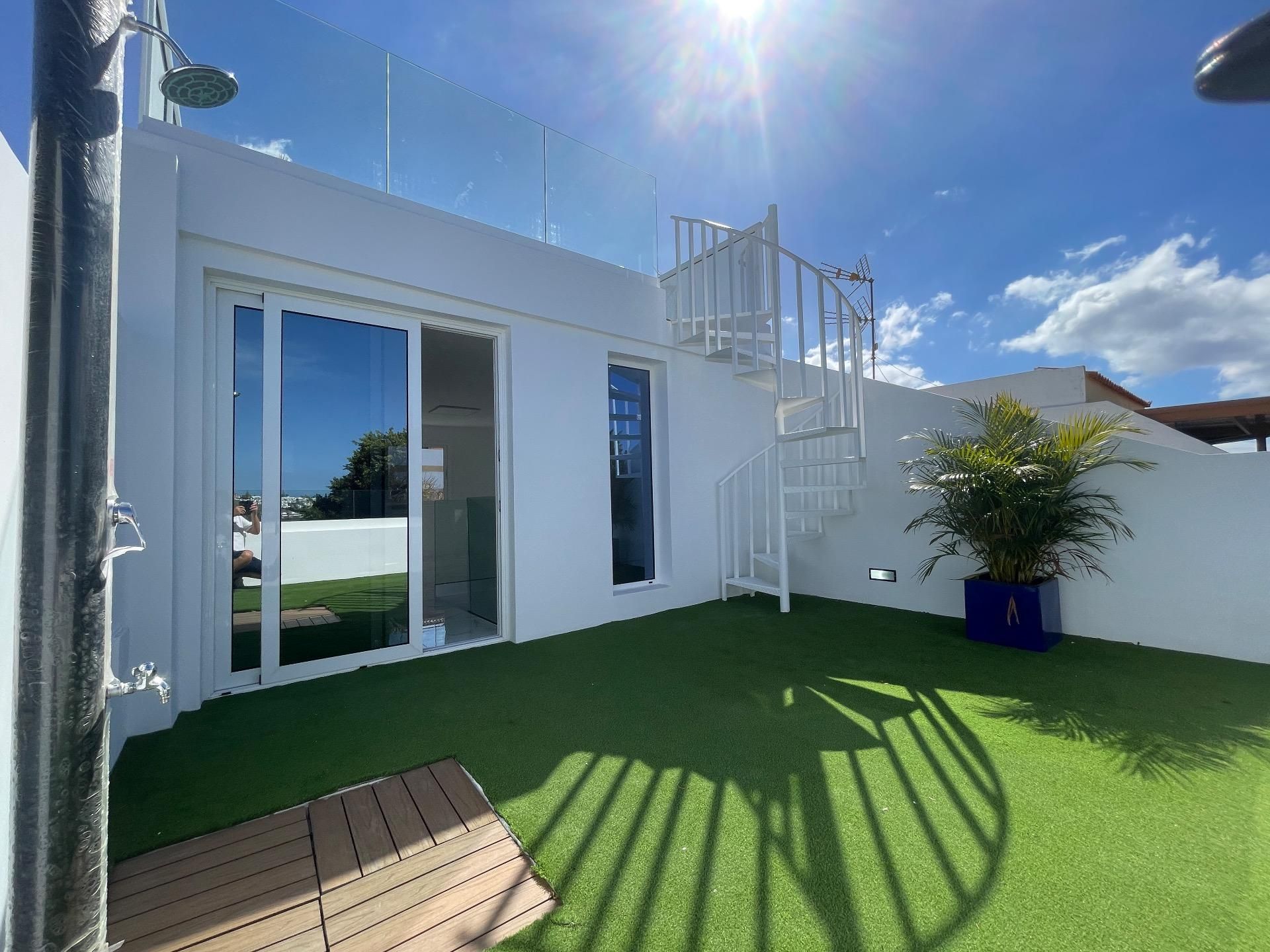 Terrace of Single-family semi-detached for sale in San Bartolomé de Tirajana  with Air Conditioner and Terrace