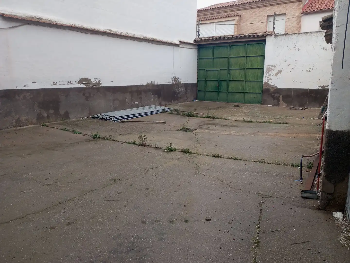 Parking de Terreno industrial en venta en Consuegra