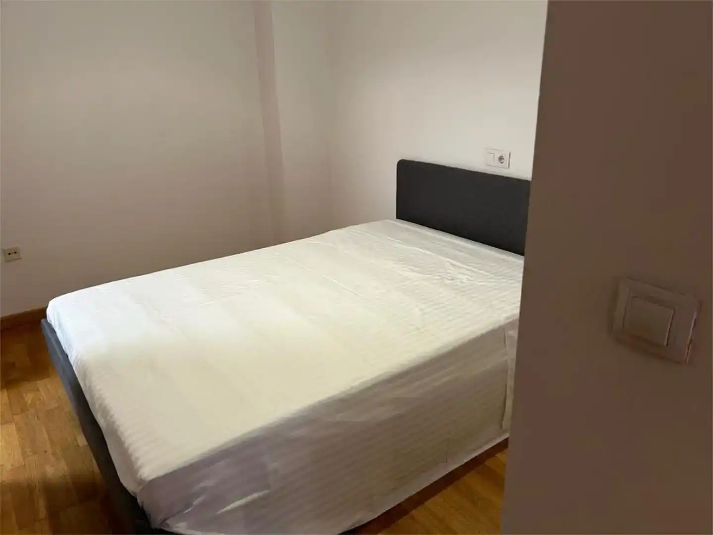 Dormitori de Apartament de lloguer en Castellón de la Plana / Castelló de la Plana amb Aire condicionat, Parquet i Traster