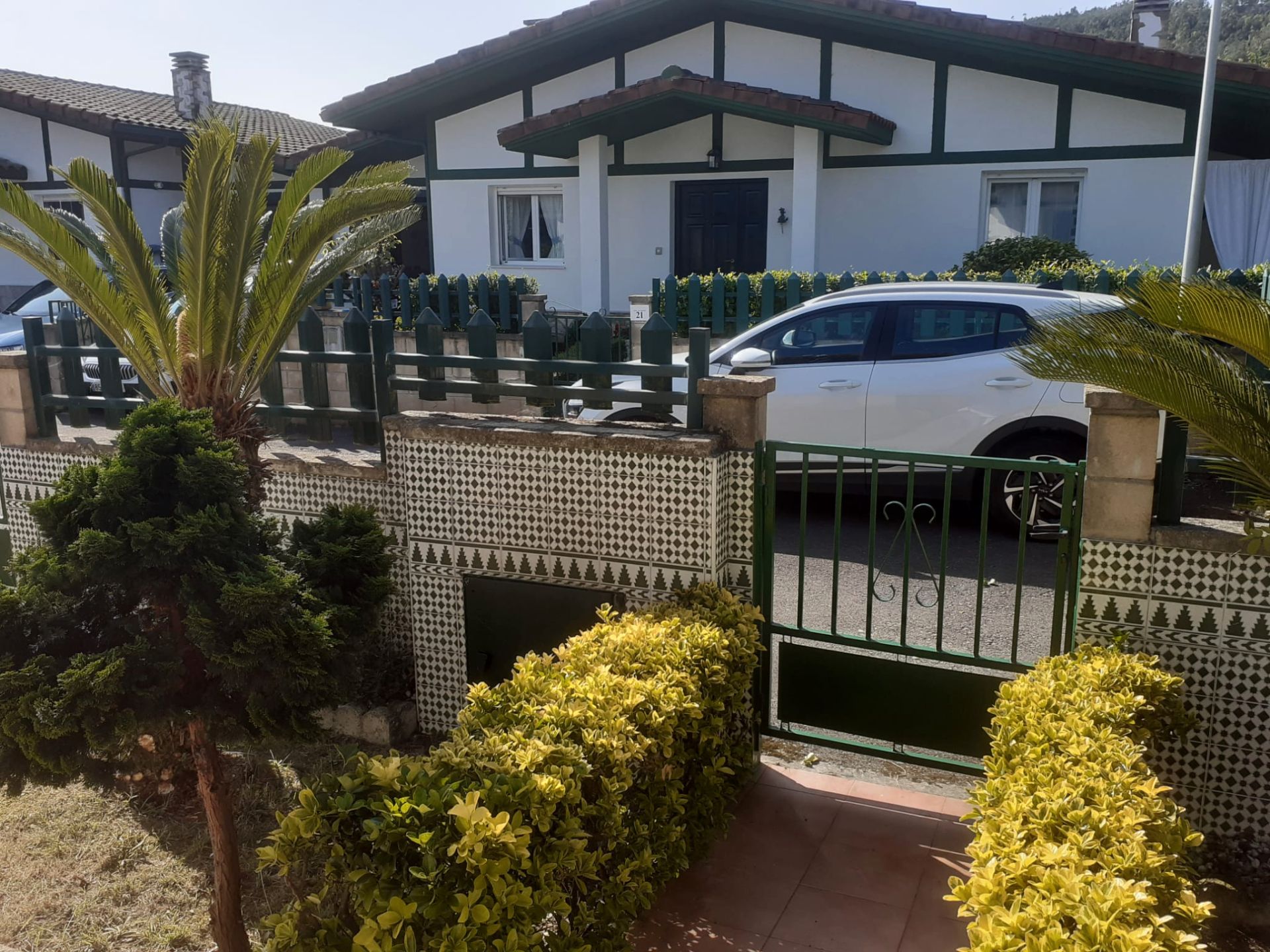 Vista exterior de Casa o xalet en venda en Argoños  amb Calefacció, Jardí privat i Terrassa