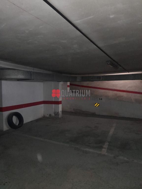 Parking of Garage for rent in Santiago de Compostela 