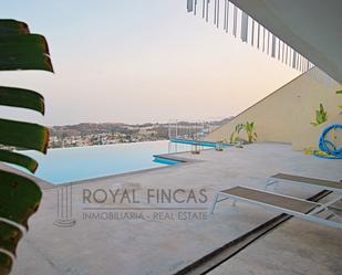 Piscina de Casa adosada en venda en Benalmádena amb Aire condicionat, Terrassa i Piscina