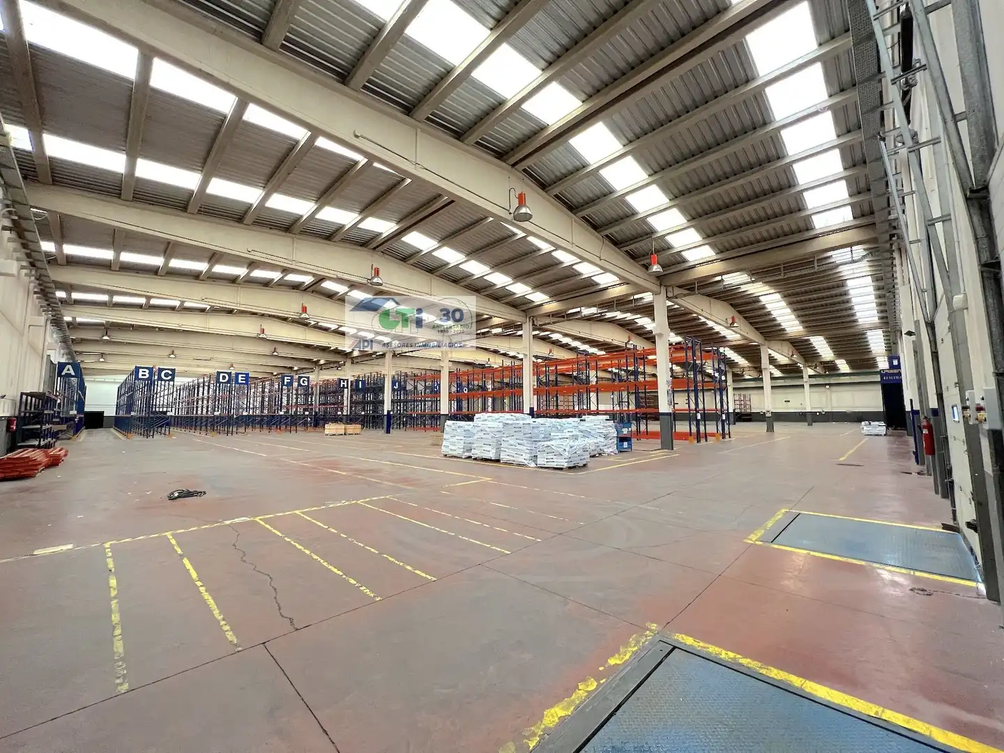 Nau industrial en venda a C / BUENOS AIRES, La Muela